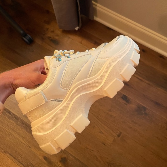 Chunky Sneakers - Picture 6 of 12